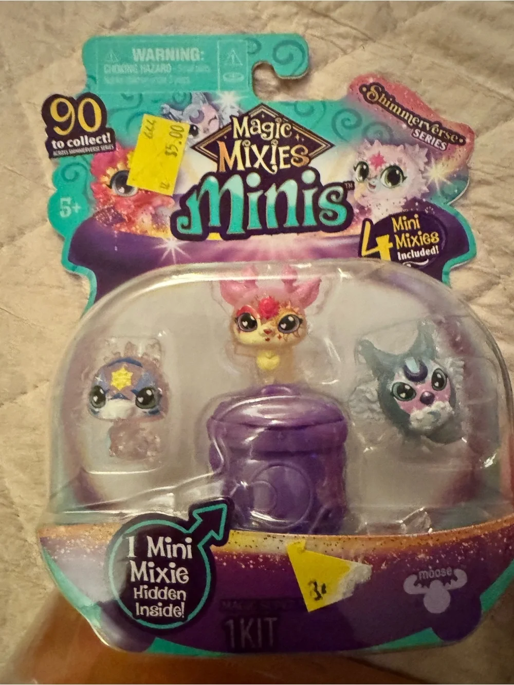 Hello Kitty MiniVerse Surprise Ball - Pink & White & 5 other toys bundle set